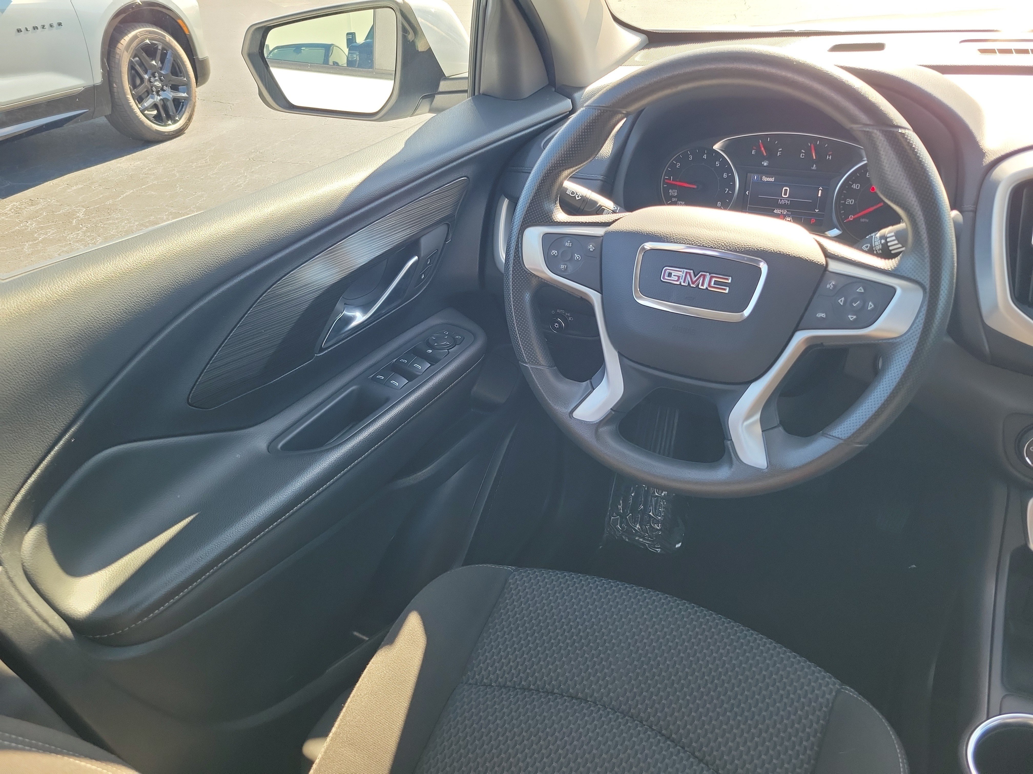 Used 2024 GMC Terrain SLE FWD image 14