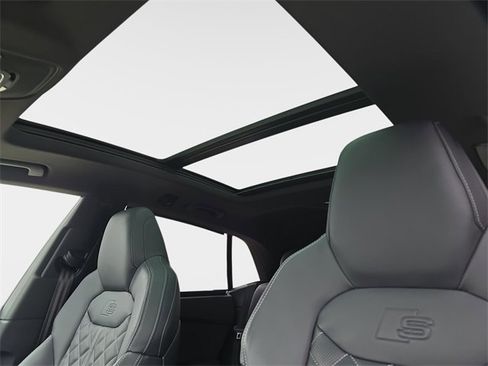 Used 2022 Audi SQ8 Prestige image 27