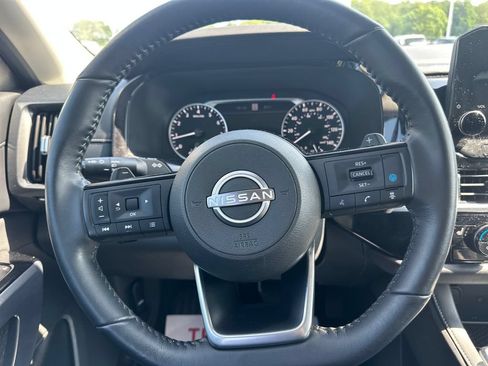 Used 2023 Nissan Pathfinder SL AWD/4WD image 20
