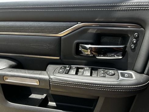 Used 2022 RAM 2500 Limited w/ Night Edition AWD/4WD image 28