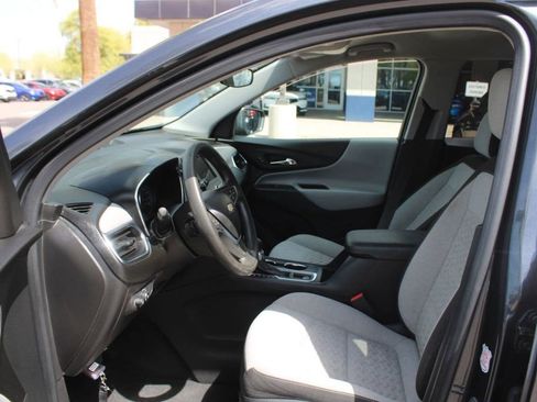 Used 2023 Chevrolet Equinox LT FWD image 12