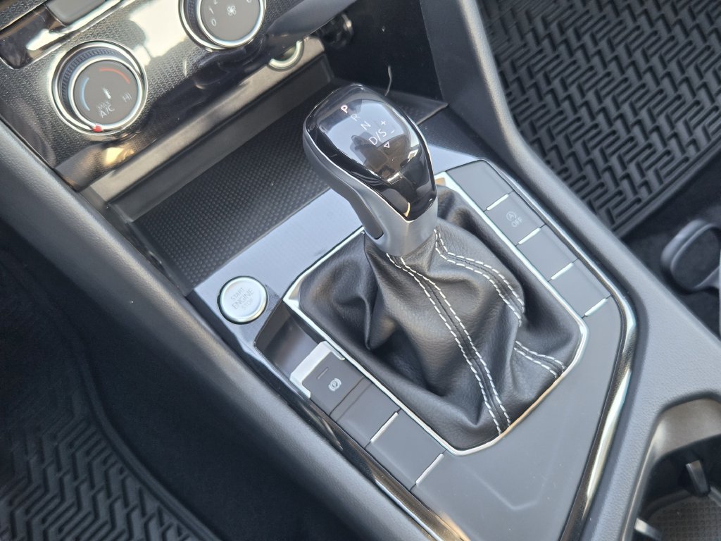 New 2027 Volkswagen Taos S FWD image 18