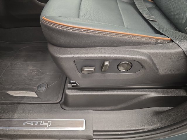 Used 2026 GMC Yukon AT4 w/ AT4 Premium Plus Package AWD/4WD image 41