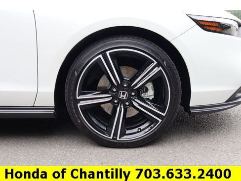 Used 2025 Honda Accord Sport image 30