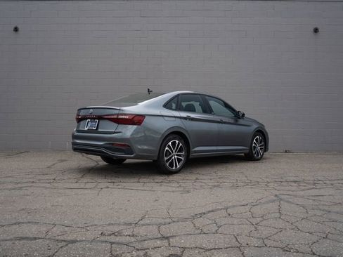 Used 2025 Volkswagen Jetta Sport FWD image 7