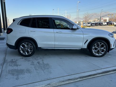Used 2023 BMW X3 xDrive30i w/ Premium Package image 4