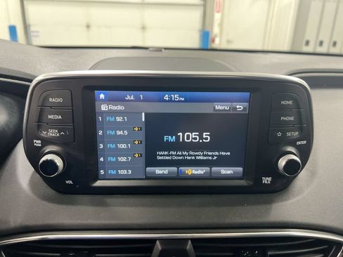 Used 2019 Hyundai Santa Fe SEL FWD image 14