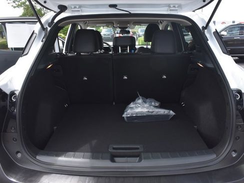Used 2025 Nissan Kicks SR FWD image 17