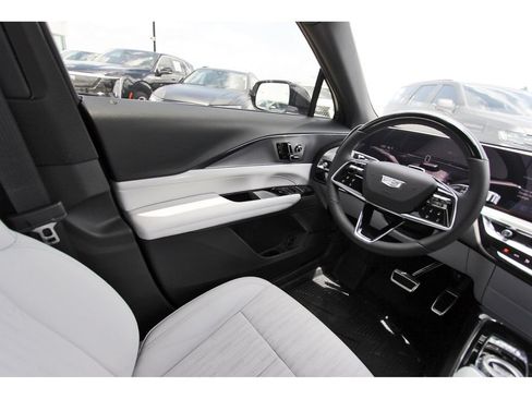 New 2027 Cadillac Lyriq Sport AWD/4WD image 8