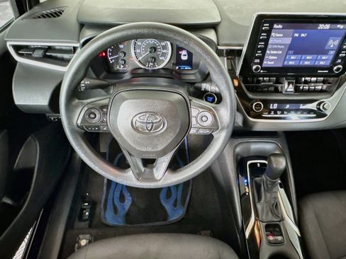 Used 2021 Toyota Corolla LE w/ LE Convenience Package FWD image 10