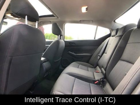 Used 2023 Nissan Altima 2.5 SV w/ SV Premium Package AWD/4WD image 23