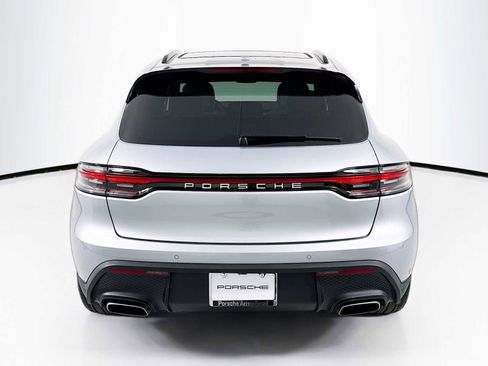 Certified 2026 Porsche Macan AWD/4WD image 10