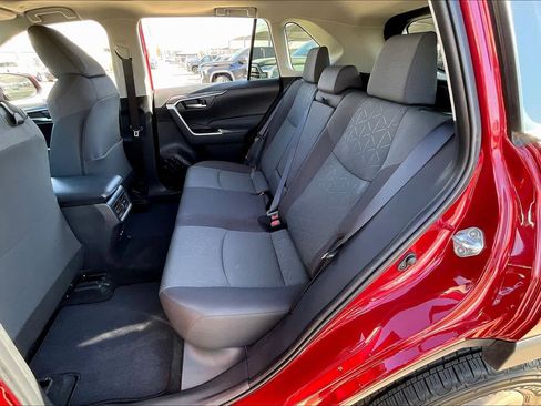 Used 2023 Toyota RAV4 XLE image 19