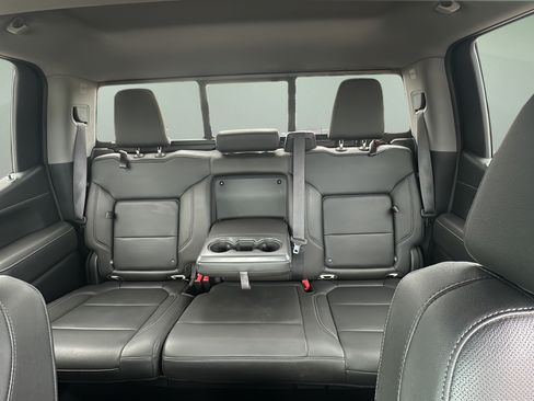 Used 2019 GMC Sierra 1500 SLT w/ SLT Premium Plus Package AWD/4WD image 19
