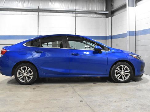 Used 2019 Chevrolet Cruze LT image 28