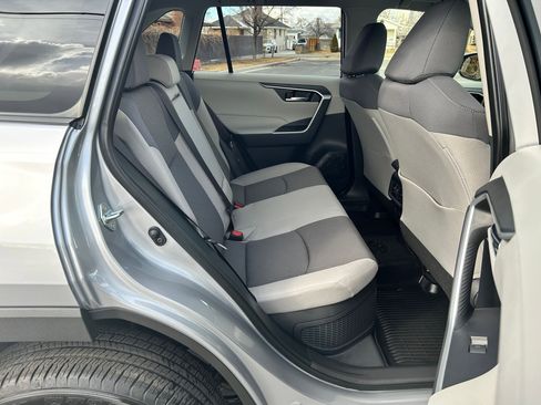Used 2025 Toyota RAV4 XLE image 25