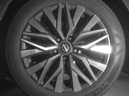 Used 2025 Nissan Altima 2.5 SV image 14