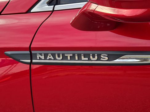 Used 2020 Lincoln Nautilus Premier w/ Equipment Group 101A image 20