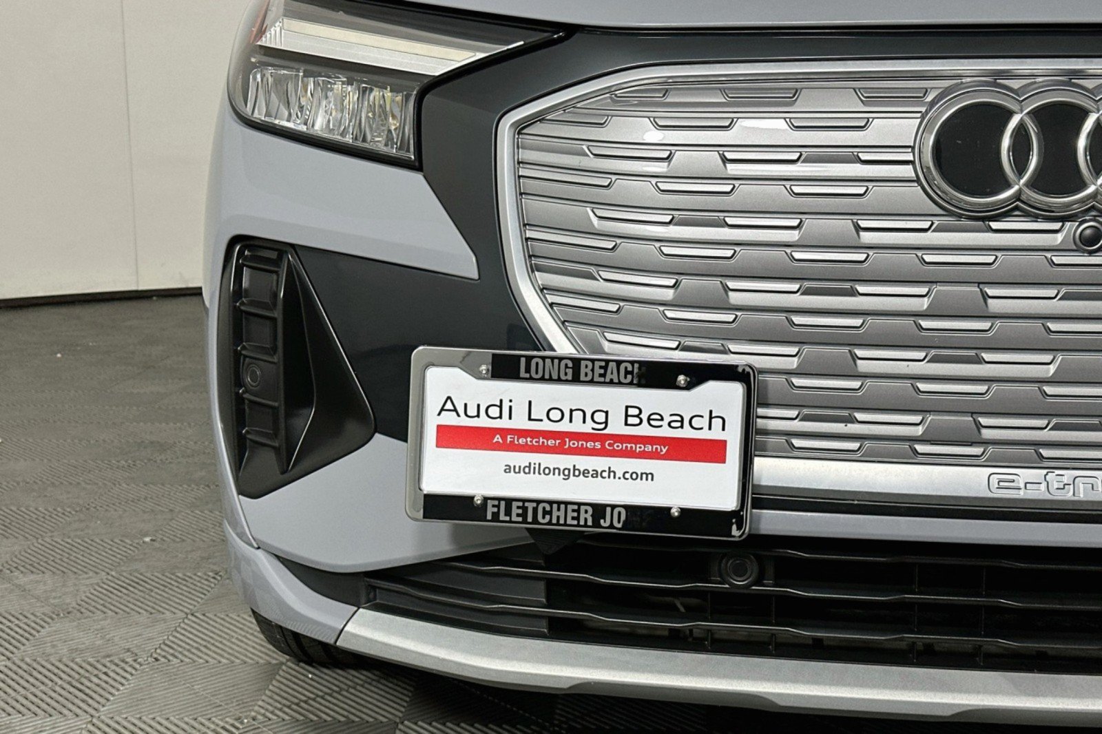 Used 2024 Audi Q4 e-tron Premium w/ Convenience Package RWD image 16