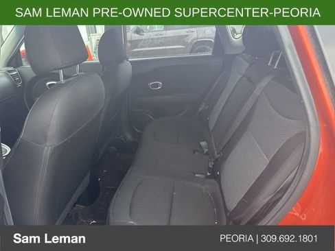Used 2018 Kia Soul + image 6
