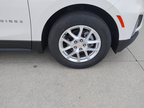 Used 2022 Chevrolet Equinox LT FWD image 34
