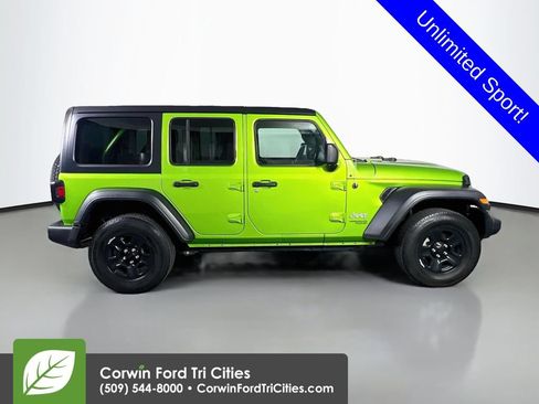 Used 2018 Jeep Wrangler Unlimited Sport AWD/4WD image 18