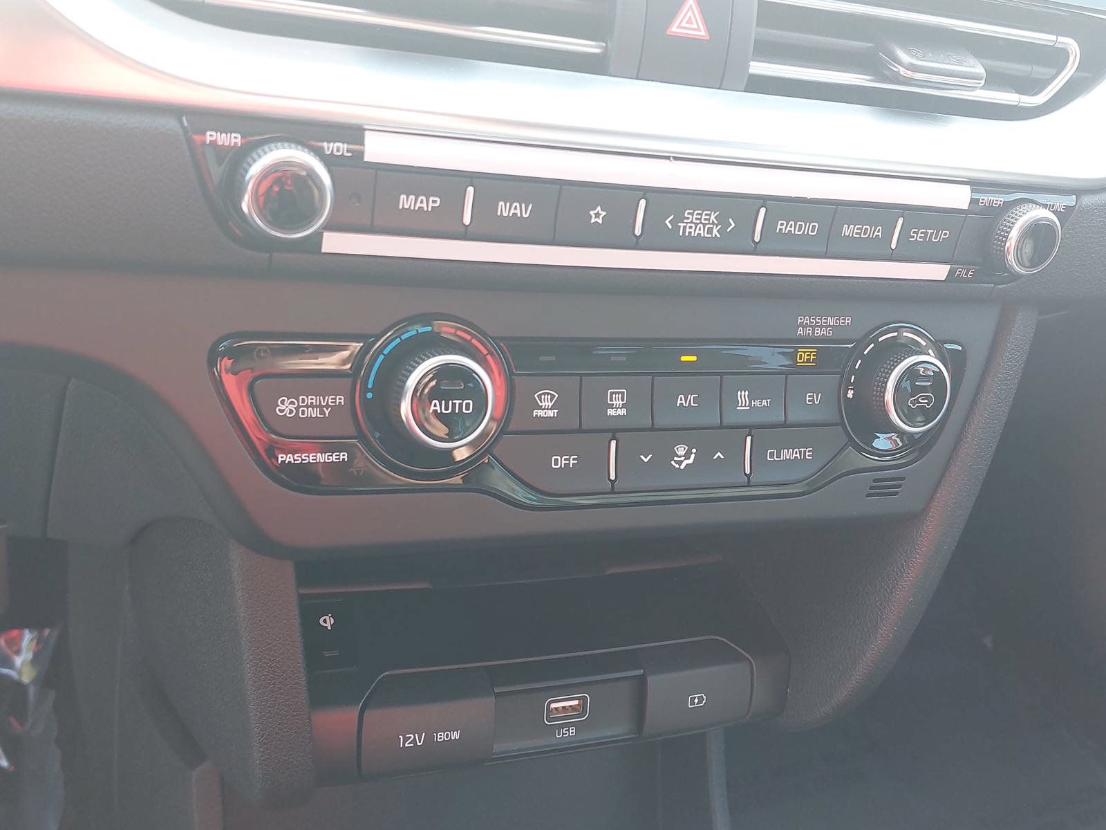 Used 2022 Kia Niro EX Premium w/ Cold Weather Package FWD image 20