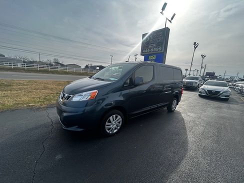 Used 2019 Nissan NV200 SV w/ Navigation Package image 8