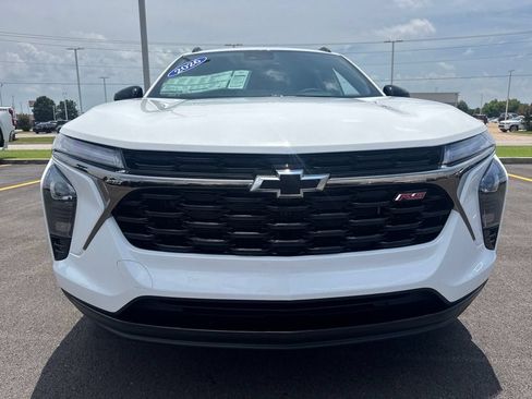 New 2026 Chevrolet Trax RS w/ Sunroof Package FWD image 10