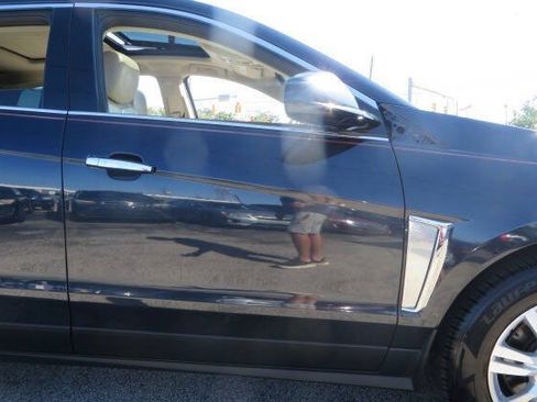 Used 2015 Cadillac SRX Luxury w/ Driver Awareness Package AWD/4WD image 38