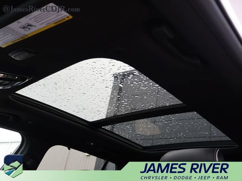 Used 2022 Jeep Grand Cherokee Summit w/ Advanced Protech Group IV AWD/4WD image 25