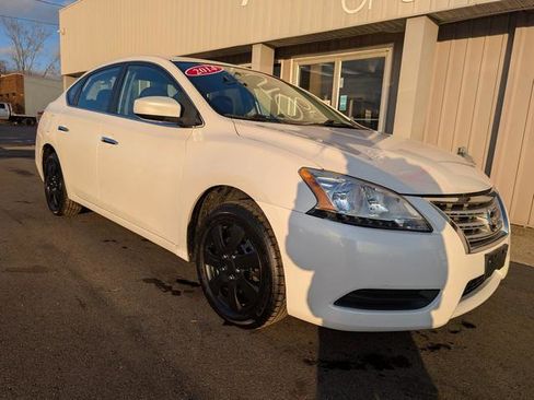 Used 2014 Nissan Sentra SV image 2