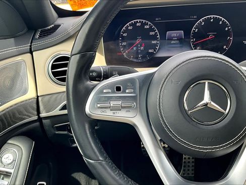 Used 2019 Mercedes-Benz S 560 Sedan image 24