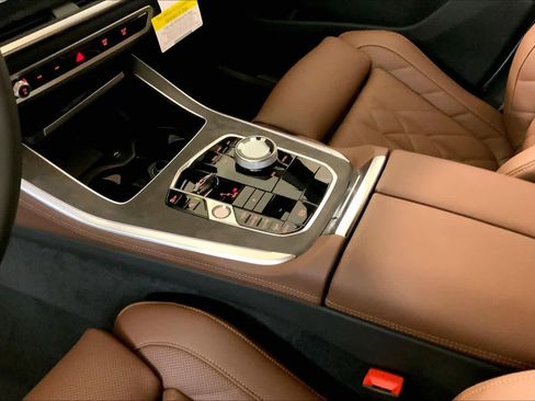 New 2026 BMW X5 xDrive40i w/ Executive Package image 7