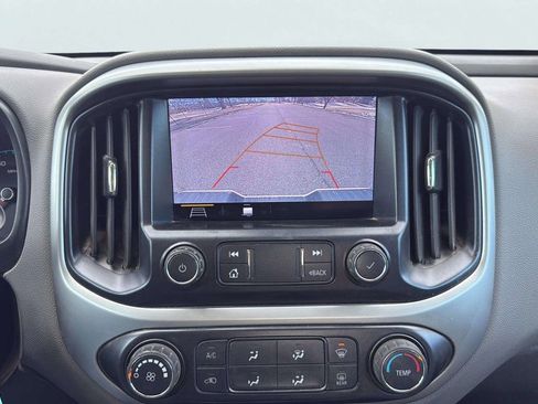 Used 2020 Chevrolet Colorado LT w/ Safety Package image 12