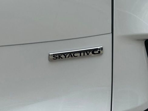 Used 2024 MAZDA CX-50 AWD 2.5 S w/ Preferred Package image 9