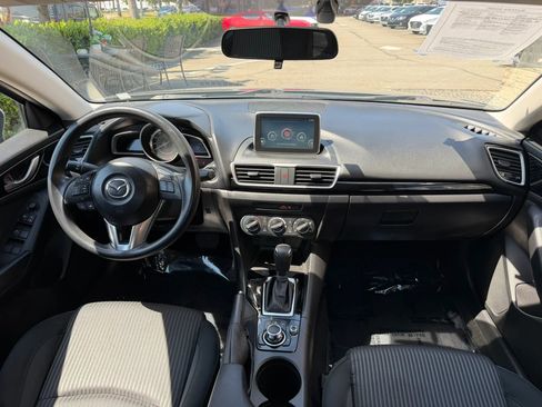 Used 2016 MAZDA MAZDA3 i Sport w/ Preferred Equipment Package FWD image 17