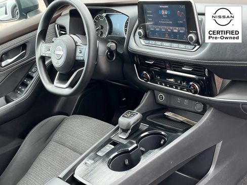 Certified 2023 Nissan Rogue SV FWD image 9