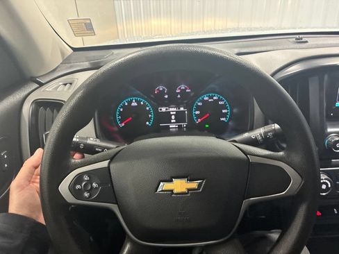 Used 2016 Chevrolet Colorado W/T w/ WT Convenience Package AWD/4WD image 16