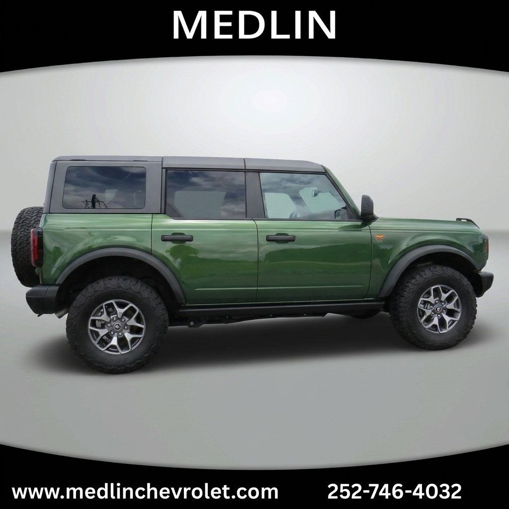 Used 2025 Ford Bronco Badlands AWD/4WD image 9