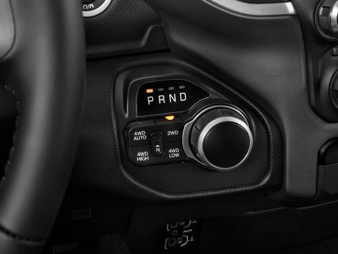 Used 2022 RAM 1500 Big Horn AWD/4WD image 9