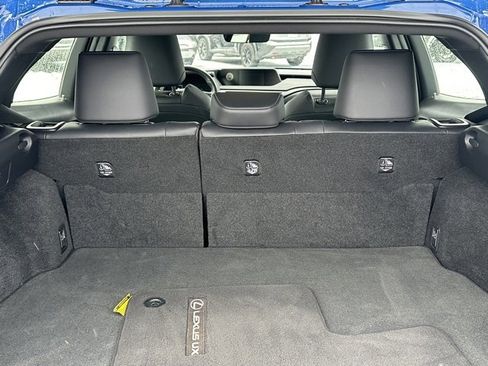 Used 2022 Lexus UX 250h w/ Premium Package image 19