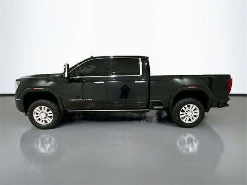 Used 2024 GMC Sierra 2500 Denali Ultimate image 4