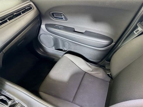 Used 2019 Honda HR-V LX image 19