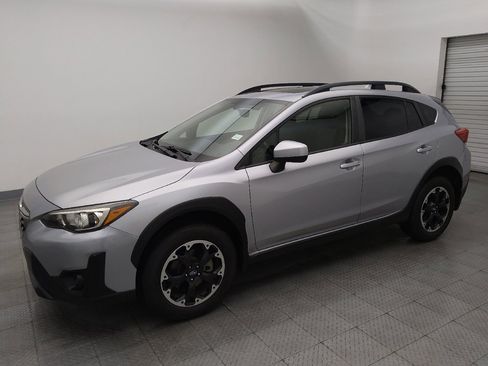 Used 2021 Subaru Crosstrek 2.0i Premium w/ Moonroof Package image 2