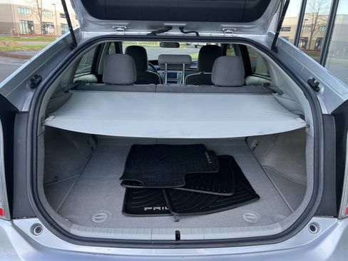 Used 2013 Toyota Prius Two image 18