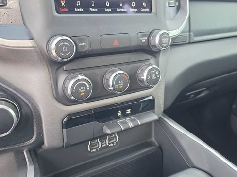 Used 2020 RAM 1500 Big Horn AWD/4WD image 25