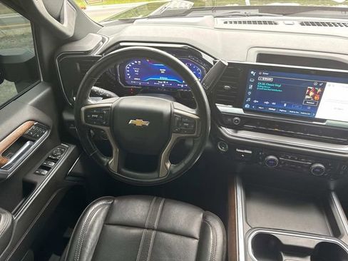 Used 2024 Chevrolet Silverado 2500 High Country w/ High Country Premium Package AWD/4WD image 19