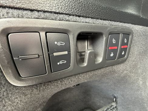 Used 2022 Audi SQ7 Prestige w/ Prestige Package image 53