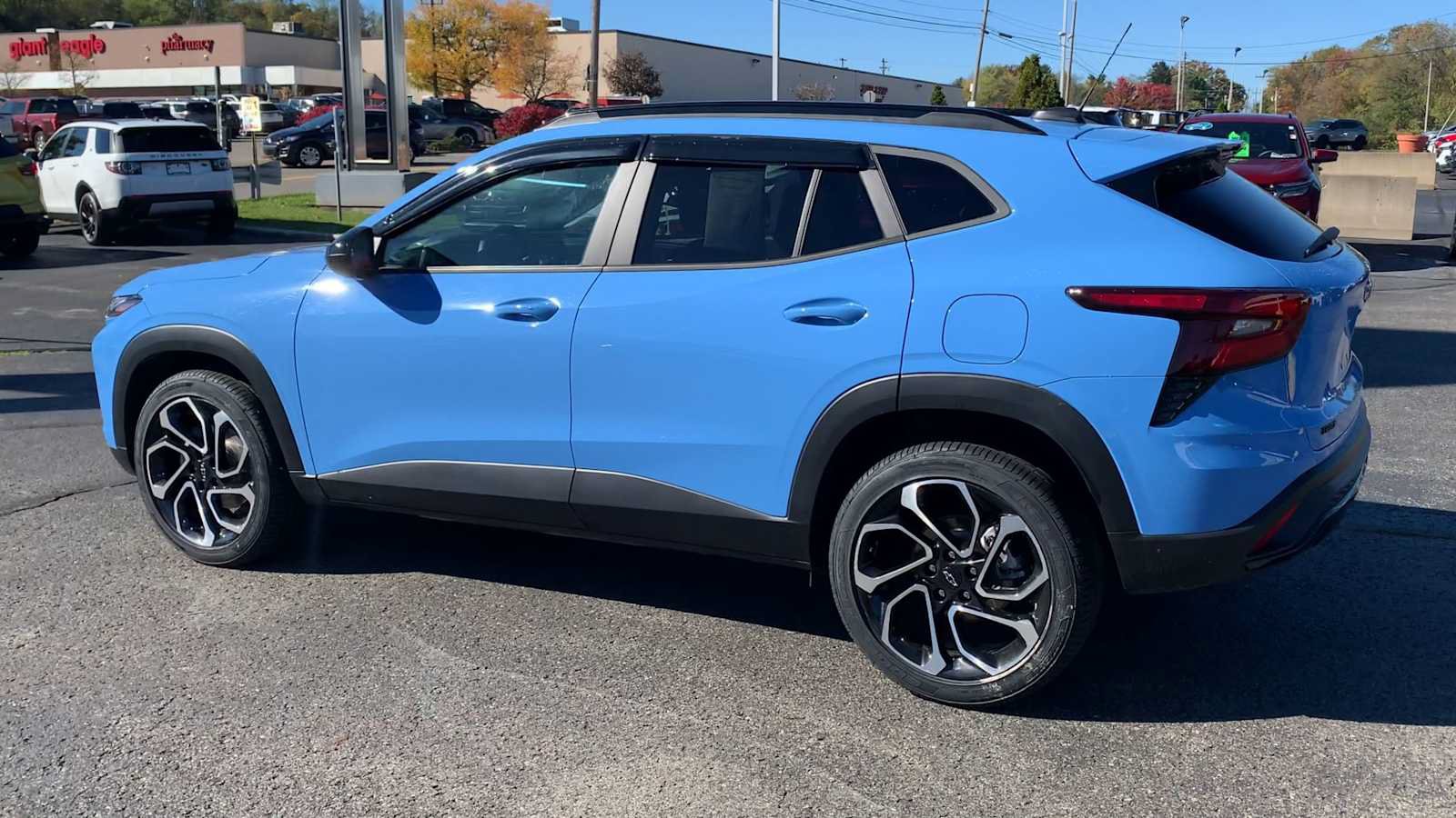 Certified 2024 Chevrolet Trax RS w/ Sunroof Package FWD image 6
